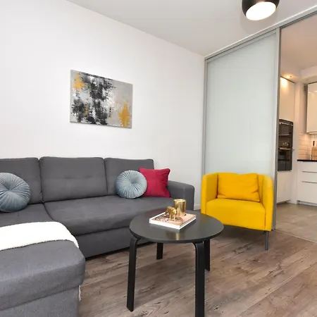 公寓 Totu Comfort Morena With Balcony & Parking 格但斯克