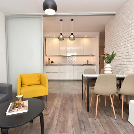 Totu Comfort Morena With Balcony & Parking 그단스크